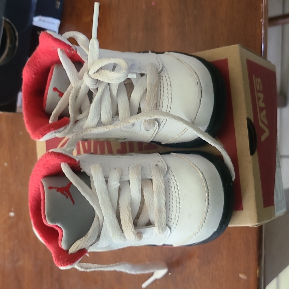 Jordan 5 Fire Red
